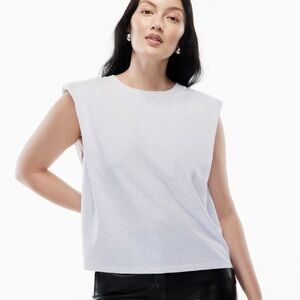 Aritzia Babaton Light Gray Tee with Shoulder Pads sz M